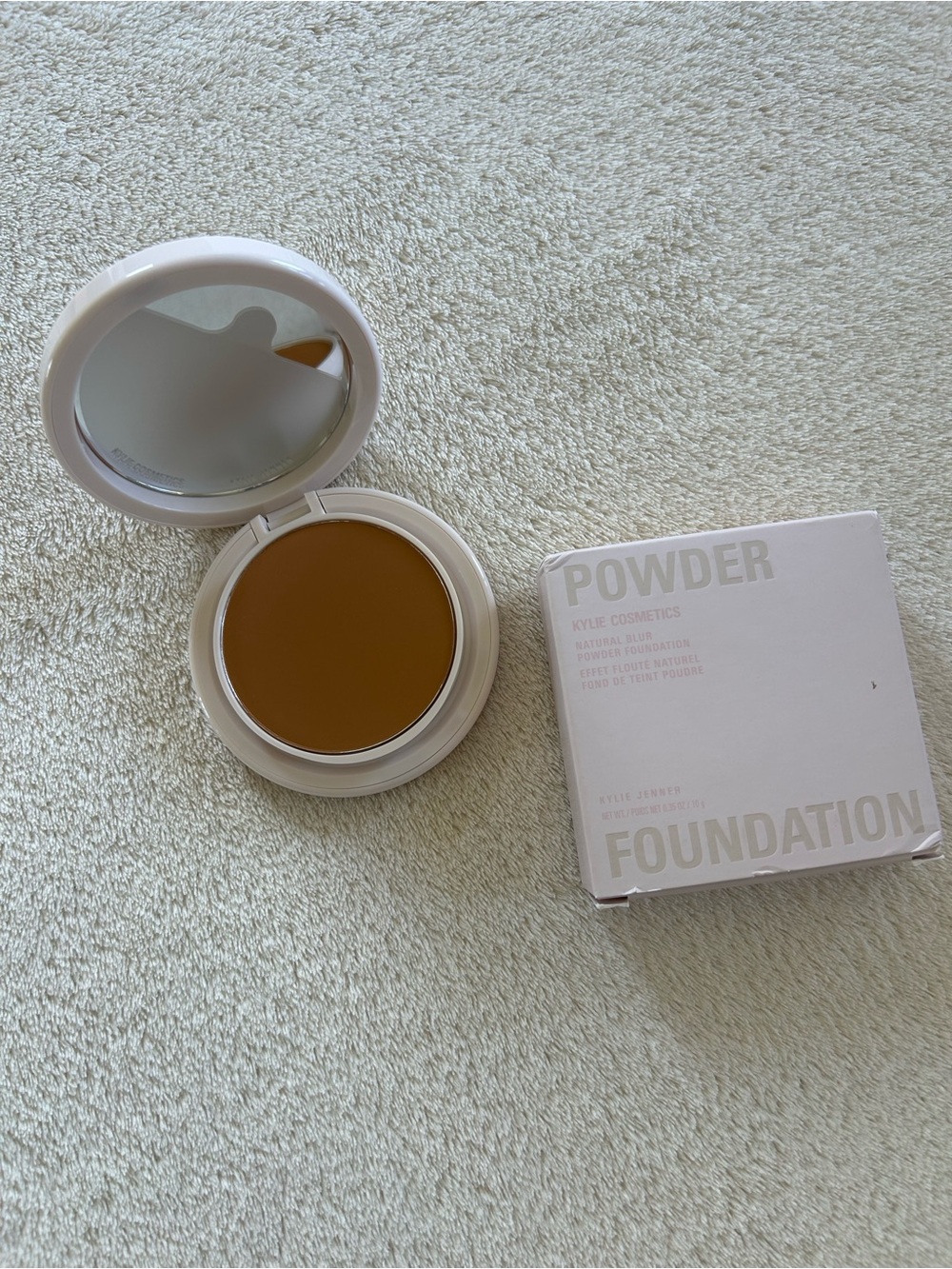 Kylie Cosmetics Powder Foundation —8C